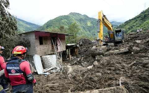 In Ecuador meldete die Polizei sieben Tote, 20 Vermisste und 16 Verletzte. - Foto: Dolores Ochoa/AP