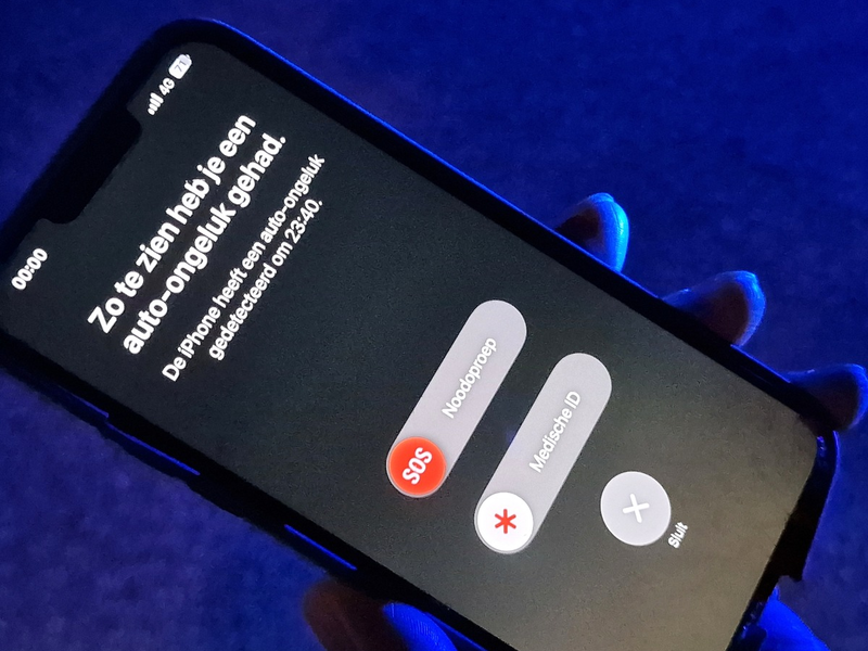 FW Heimbach: Handy löst nach Sturz selbstständig Notruf aus - Feuerwehr, Rettungsdienst und Polizei im Einsatz - Foto: presseportal.de