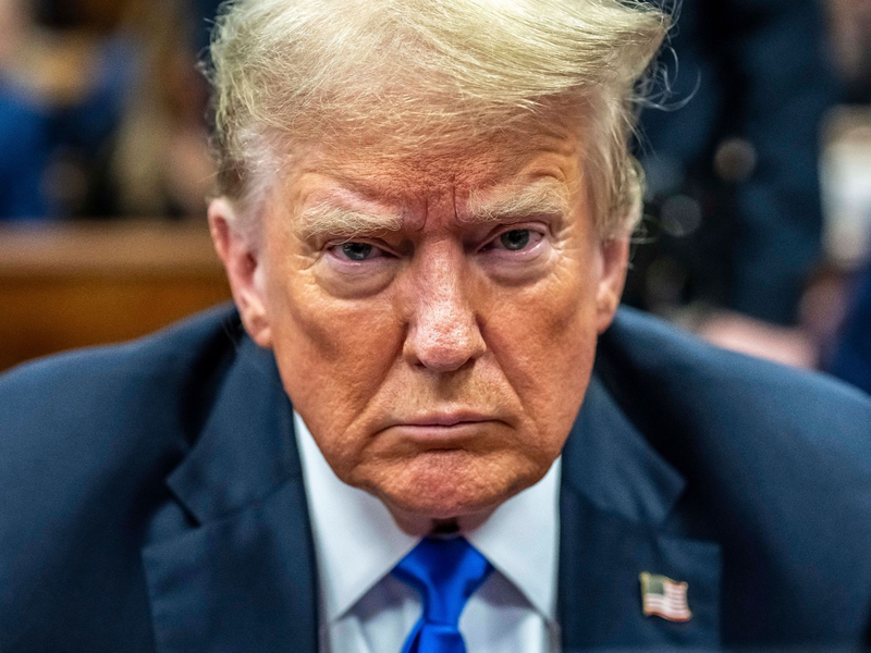 Der ehemalige US-Präsident Donald Trump wurde Ende Mai im Prozess um die Verschleierung von Schweigegeld-Zahlungen an eine Pornodarstellerin für schuldig gesprochen. - Foto: Mark Peterson/AP/dpa