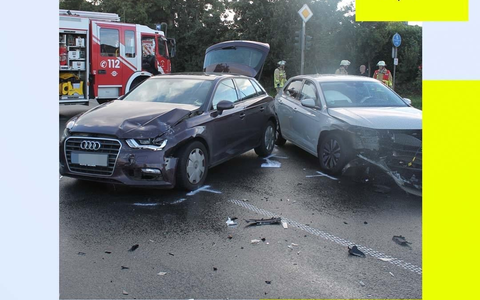 POL-DU: Mündelheim: Verkehrsunfall im Kreuzungsbereich - Foto: presseportal.de