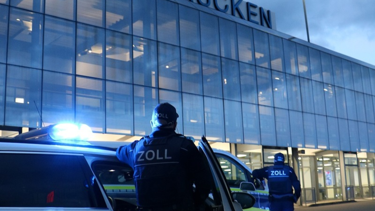 HZA-SB: Saarbrücker ZOLL stellt unversteuerte Tabakwaren und Potenzmittel sicher; Steuerschaden von über 2.100 Euro - Foto: presseportal.de