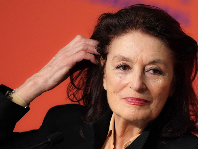Sie spielte oft geheimnisvolle, rätselhafte schöne Frauen, die immer eine Wende in ihrem Leben ersehnten: die französische Schauspielerin Anouk Aimée. - Foto: Sebastien Berda/AFP/dpa