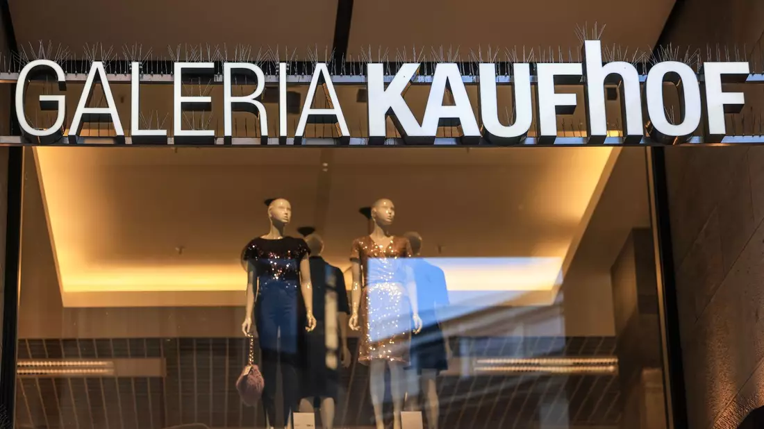 Deutschlands letzter großer Kaufhauskonzern «Galeria Kaufhof» ist seit langem in der Krise. - Bild: Oliver Berg/dpa