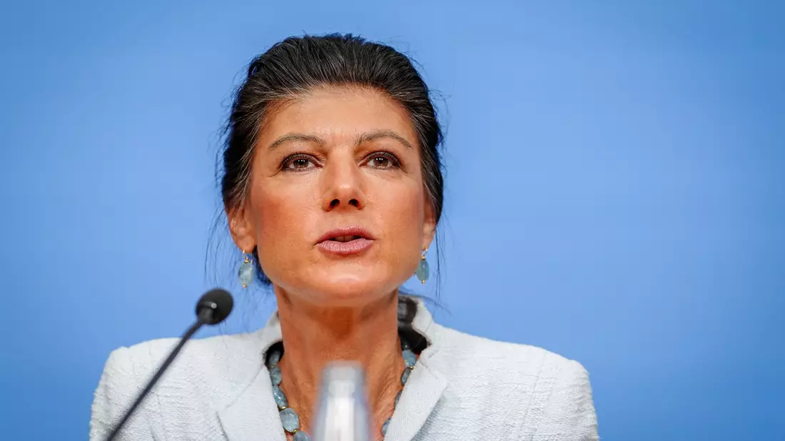Sahra Wagenknecht kommt einer Umfrage zufolge mit ihrer Partei in Thüringen derzeit auf 21 Prozent. - Bild: Kay Nietfeld/dpa