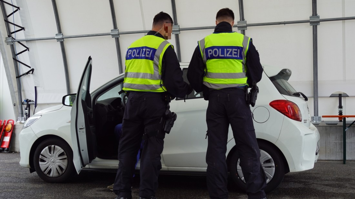 Bundespolizeidirektion München: Ungewollt schnelles Wiedersehen/ Bundespolizei greift pakistanische Migranten auf - Foto: presseportal.de