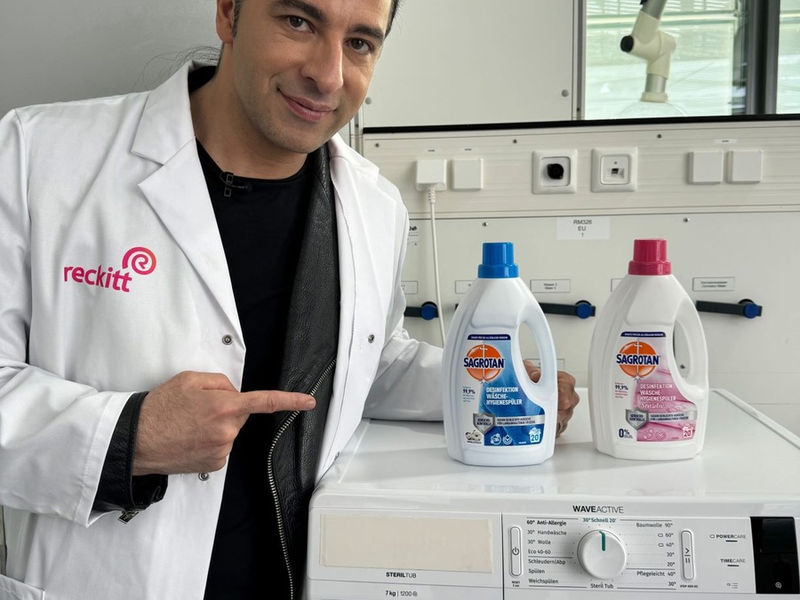 Neue Kampagne gegen schlechten Geruch: Sagrotan auf der Suche nach Deutschlands stinkendster Socke - Foto: presseportal.de