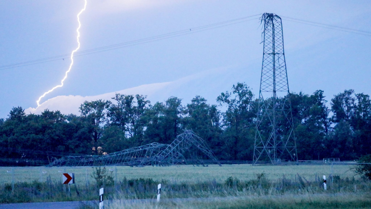 Am Dienstag waren über großen Teilen Deutschlands kräftige Gewitter niedergegangen. - Foto: Bernd März/dpa