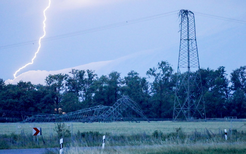 Am Dienstag waren ĂŒber groĂen Teilen Deutschlands krĂ€ftige Gewitter niedergegangen. - Foto: Bernd MĂ€rz/dpa Am Dienstag waren ĂŒber groĂen Teilen Deutschlands krĂ€ftige Gewitter niedergegangen. - Foto: Bernd MĂ€rz/dpa