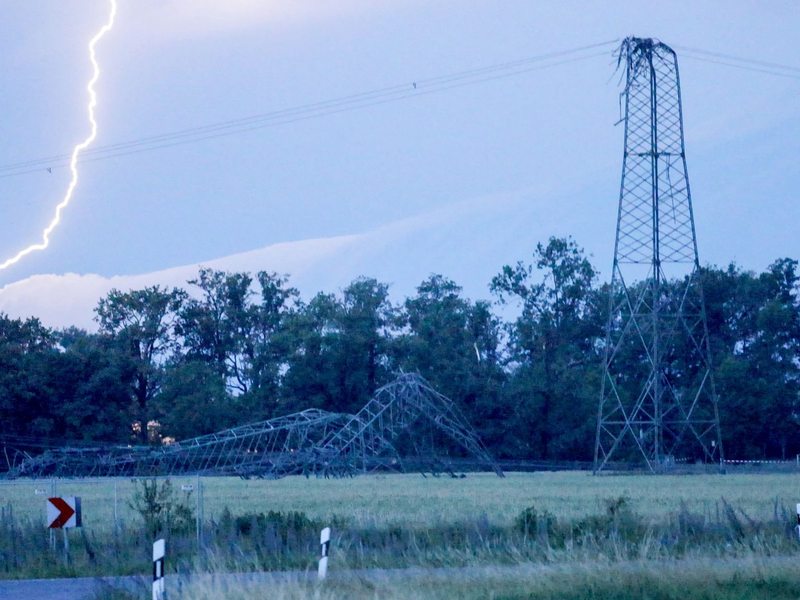 Am Dienstag waren über großen Teilen Deutschlands kräftige Gewitter niedergegangen. - Foto: Bernd März/dpa