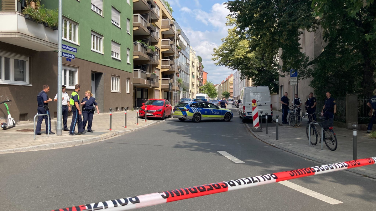 Mehrere Häuser sind evakuiert worden. - Foto: Irena Güttel/dpa