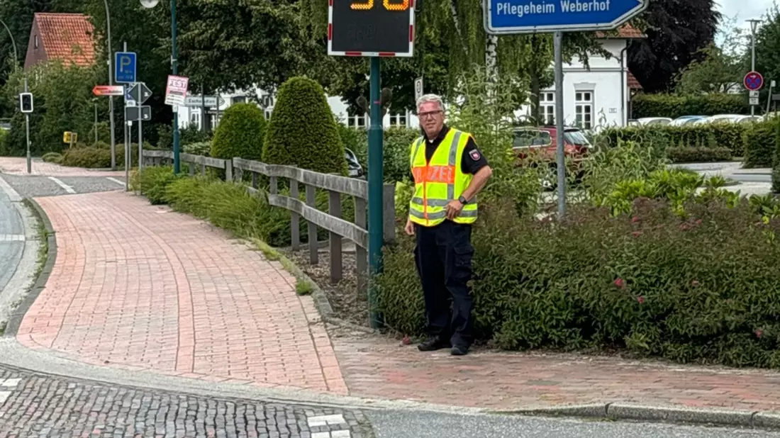 POL-WHV: Geschwindigkeitsdisplay vor Senioreneinrichtung in Zetel - Bild: presseportal.de