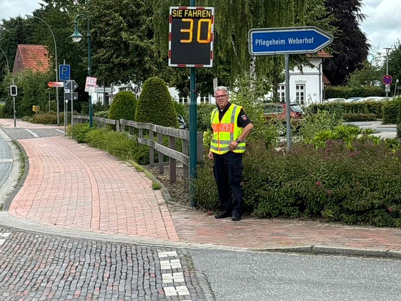 POL-WHV: Geschwindigkeitsdisplay vor Senioreneinrichtung in Zetel - Foto: presseportal.de
