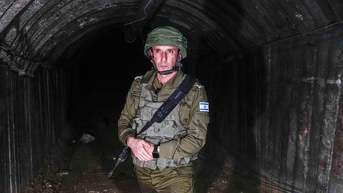 «Die Hamas ist eine Idee, sie ist eine Partei. Sie ist in den Herzen der Menschen verwurzelt. Wer glaubt, wir könnten die Hamas ausschalten, irrt sich», sagt der israelische Armeesprecher Daniel Hagari. - Foto: Ariel Schalit/AP/dpa