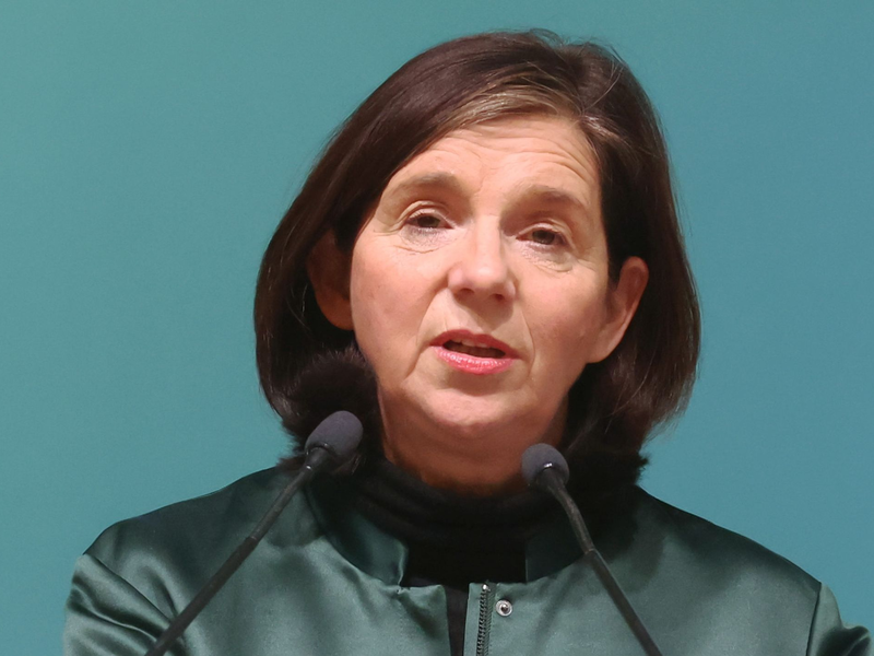 Bundestags-Vizepräsidentin Katrin Göring-Eckardt hat mit einem Tweet zur Hautfarbe der Nationalspieler für Aufregung gesorgt. - Foto: Bodo Schackow/dpa