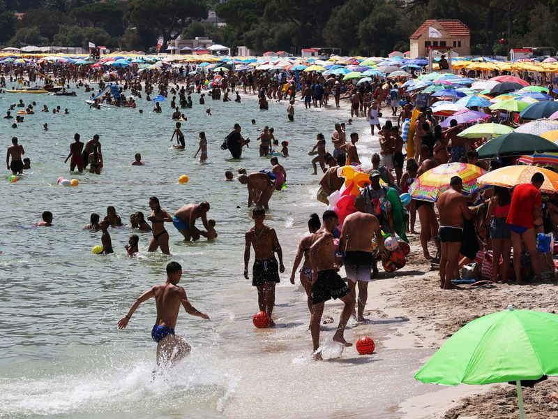 Ein Badeausflug endet für ein deutsches Mädchen in Italien tödlich. (Symbolbild) - Foto: Alberto Lo Bianco/LaPresse via ZUMA Press/dpa