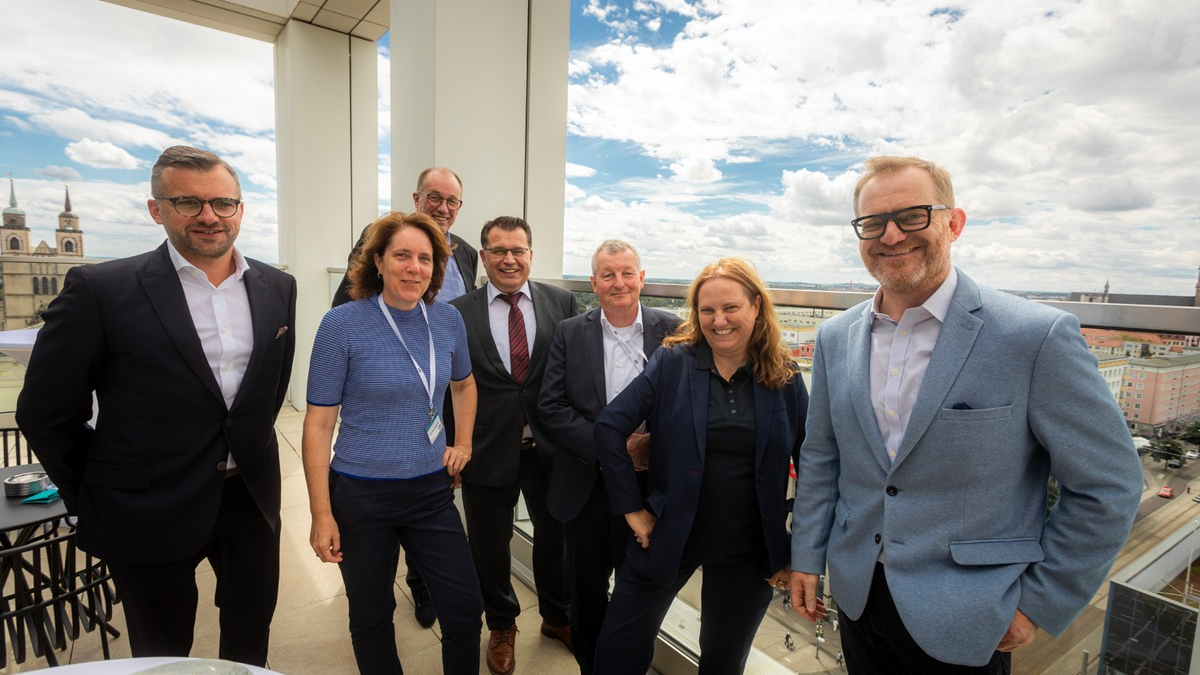 PAUL bei LENAs ENERGIEFORUM SY(E)NERGIE / PAUL als Best Practice auf dem Energieforum der Landesenergieagentur Sachsen-Anhalt (LENA) für eine gelingende Energie- und Wärmewende - Foto: presseportal.de