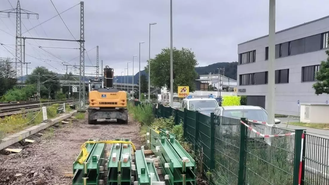 BPOL-KL: Gleisarbeiter erleidet Stromschlag - Bild: presseportal.de
