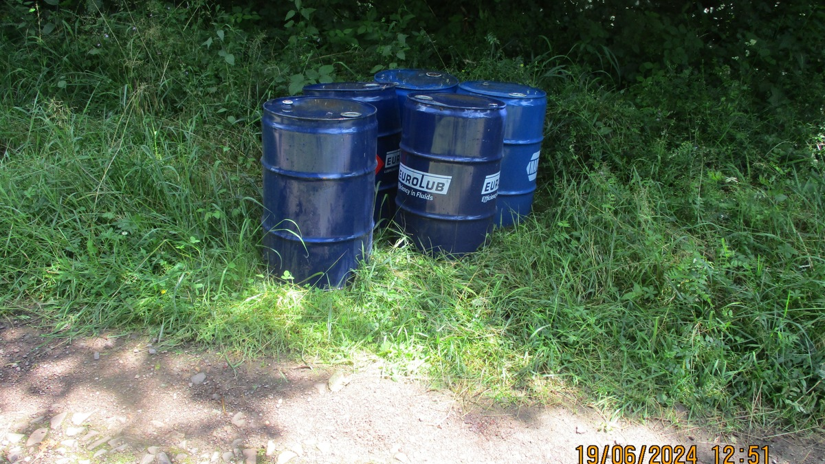 POL-OG: Kappel-Grafenhausen - Große Mengen Altöl in Wasserschutzgebiet entsorgt, Hinweise erbeten - Foto: presseportal.de