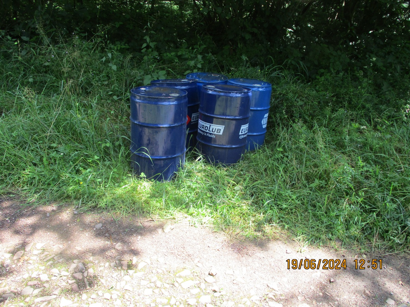 POL-OG: Kappel-Grafenhausen - Große Mengen Altöl in Wasserschutzgebiet entsorgt, Hinweise erbeten - Foto: presseportal.de