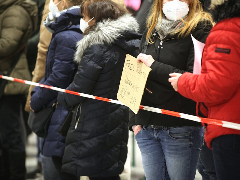 Helfer und Gastgeber warten auf Flüchtlinge aus der Ukraine (Archiv) - Foto: über dts Nachrichtenagentur