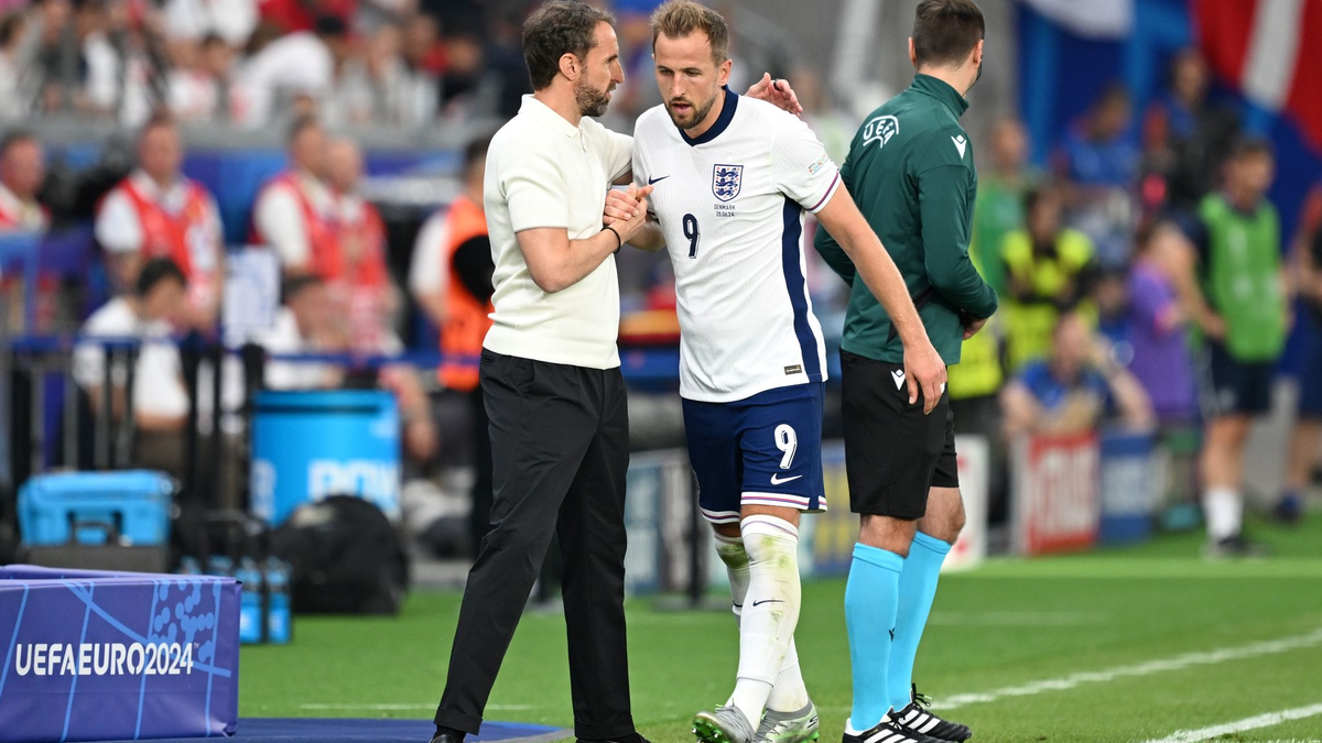 Englands Team um Trainer Gareth Southgate und Harry Kane kam nicht über ein 1:1 gegen Dänemark hinaus. - Foto: Arne Dedert/dpa