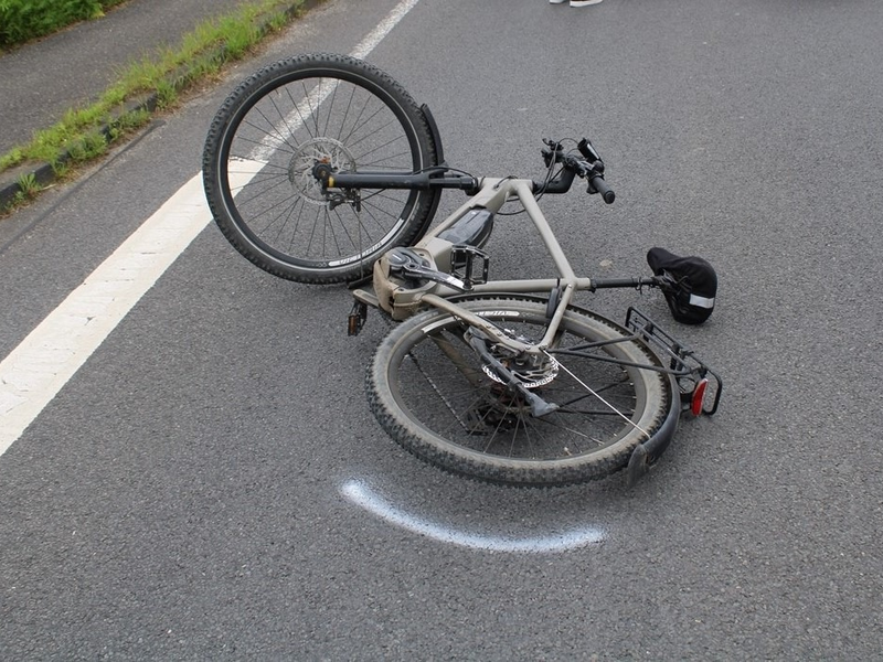 POL-RBK: Overath - Pedelecfahrer von Pkw erfasst und schwer verletzt - Foto: presseportal.de