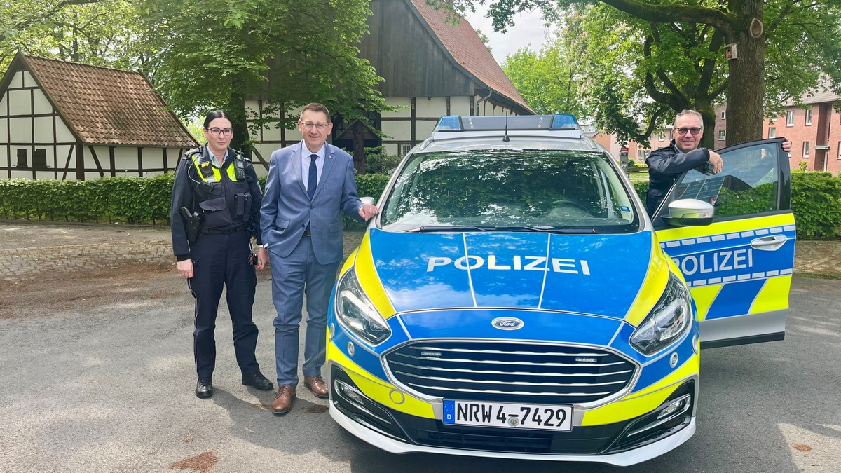 POL-HAM: Polizeipräsident Thomas Kubera auf Streife in Heessen und Rhynern - Foto: presseportal.de