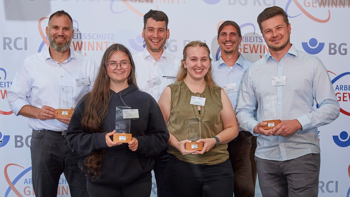 Arbeitsschutz gewinnt! / Die Preisträgerinnen und Preisträger des BG RCI-Wettbewerbs für Sicherheit und Gesundheit bei der Arbeit stehen fest - Foto: presseportal.de