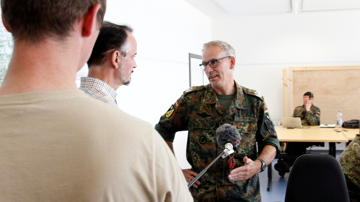 Baden-württembergische Verbindungskommandos der Bundeswehr üben Aufmarsch und Amtshilfe - Foto: presseportal.de