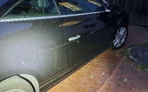 POL-OS: Osnabrück: Unbekannte zerkratzen Auto - Zeugenaufruf - Foto: presseportal.de