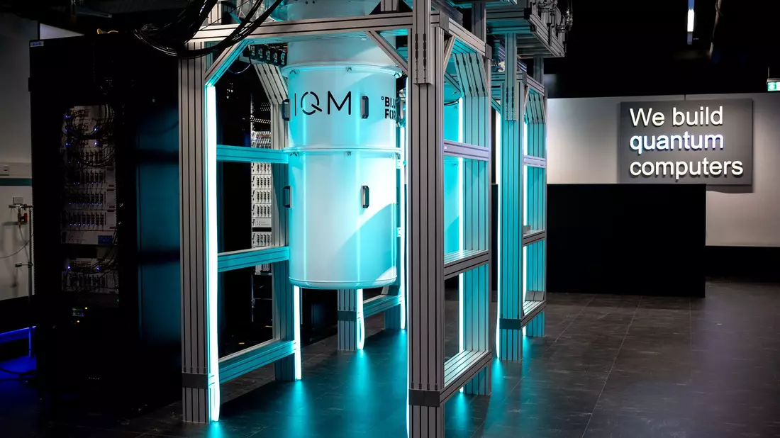 «Das Rechenzentrum soll der Forschung dienen, um die Leistung und Fehlertoleranz unserer Quantenrechner zu verbessern.» - Bild: IQM Quantum Computers/dpa