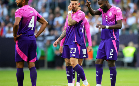 Hielten erstmals seit 2016 bei einem großen Turnier für Deutschland die Null: Jonathan Tah (l) und Antonio Rüdiger (r). - Foto: Rolf Vennenbernd/dpa
