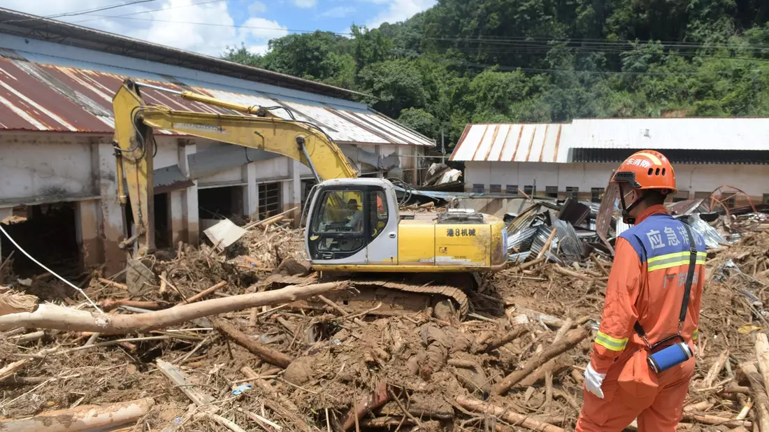 Regenfälle haben in ländlichen Gebieten der südchinesischen Provinz Guangdong zu historischen Überschwemmungen geführt. - Bild: Lu Hanxin/Xinhua/AP/dpa