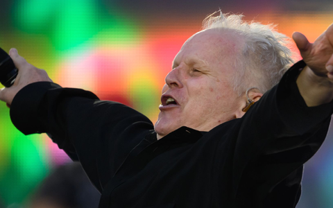 Herbert Grönemeyer ist am Wochenende in ungewohnter Rolle zu sehen: Er dirigiert ein klassisches Orchester, die Bochumer Symphoniker - Foto: Robert Michael/dpa Herbert Grönemeyer ist am Wochenende in ungewohnter Rolle zu sehen: Er dirigiert ein klassisches Orchester, die Bochumer Symphoniker - Foto: Robert Michael/dpa