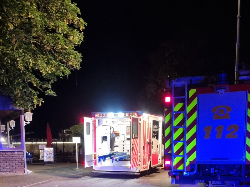 FW Xanten: Patiententransport von Flusskreuzfahrtschiff - Foto: presseportal.de
