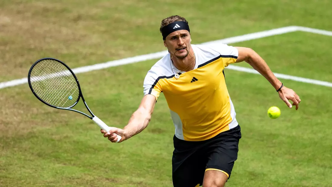 Will endlich seinen ersten Sieg bei einem Grand-Slam-Turnier: Alexander Zverev. - Bild: David Inderlied/dpa
