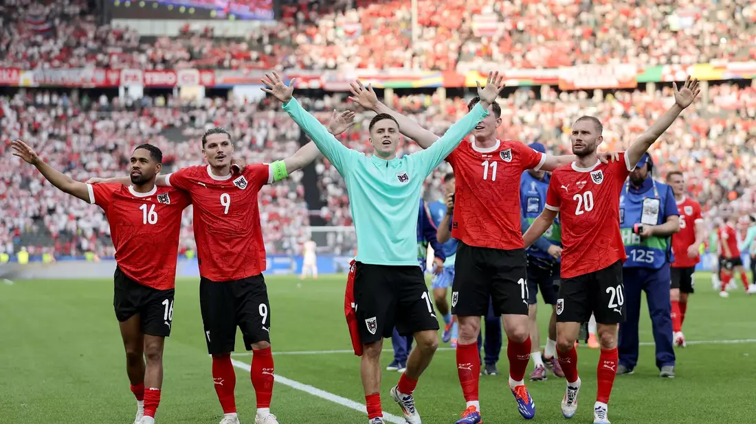 In Österreich ist man nach dem zweiten Spieltag guter Dinge. - Bild: Andreas Gora/dpa