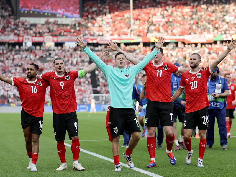 In Österreich ist man nach dem zweiten Spieltag guter Dinge. - Foto: Andreas Gora/dpa