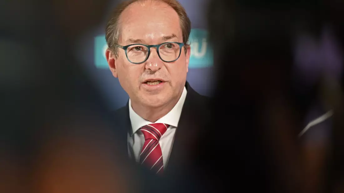 Alexander Dobrindt will auch die Zahlung von Bürgergeld an Kriegsflüchtlinge aus der Ukraine beenden. - Bild: Sabina Crisan/dpa