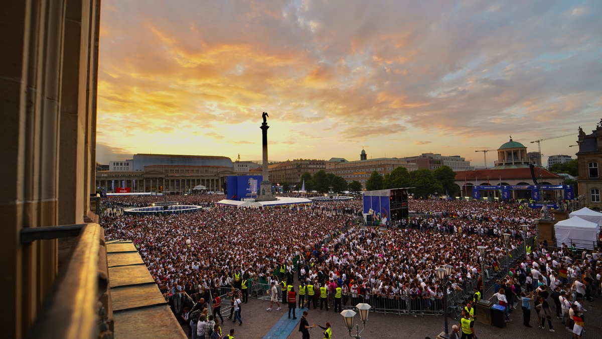 FW Stuttgart: Einsatzreicher 3. Spieltag für die Feuerwehr Stuttgart - Foto: presseportal.de