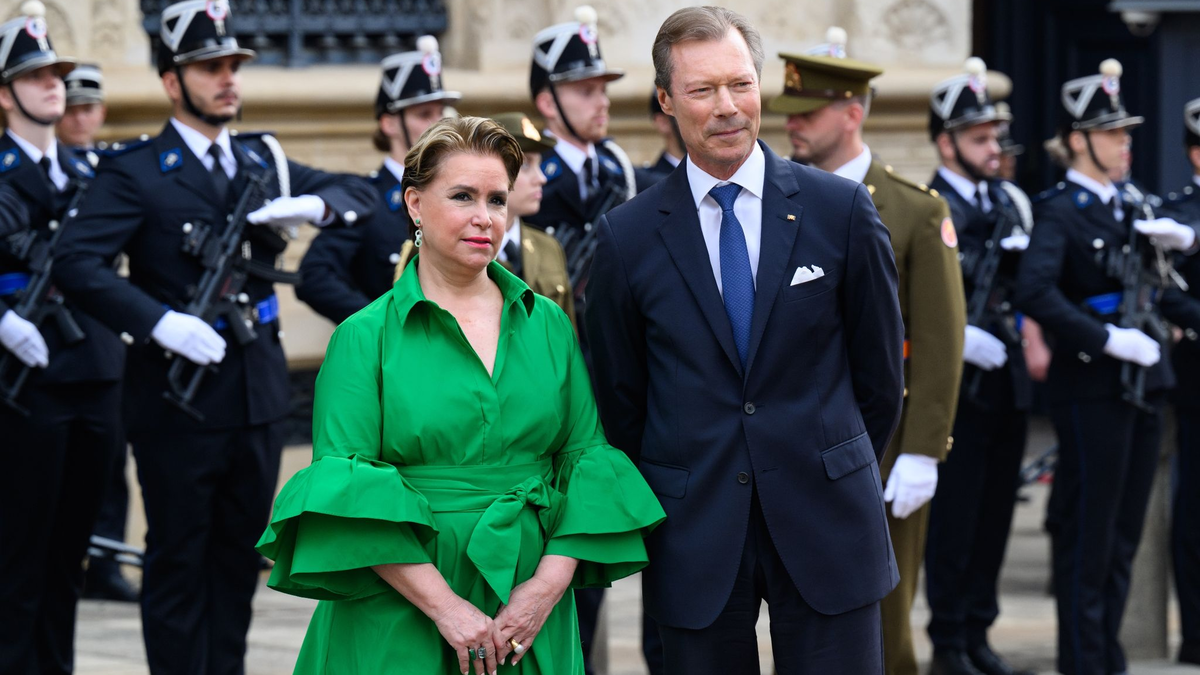 Großherzog Henri (r) ist seit 2000 Staatschef des zweitkleinsten Landes der Europäischen Union. - Foto: Bernd von Jutrczenka/dpa