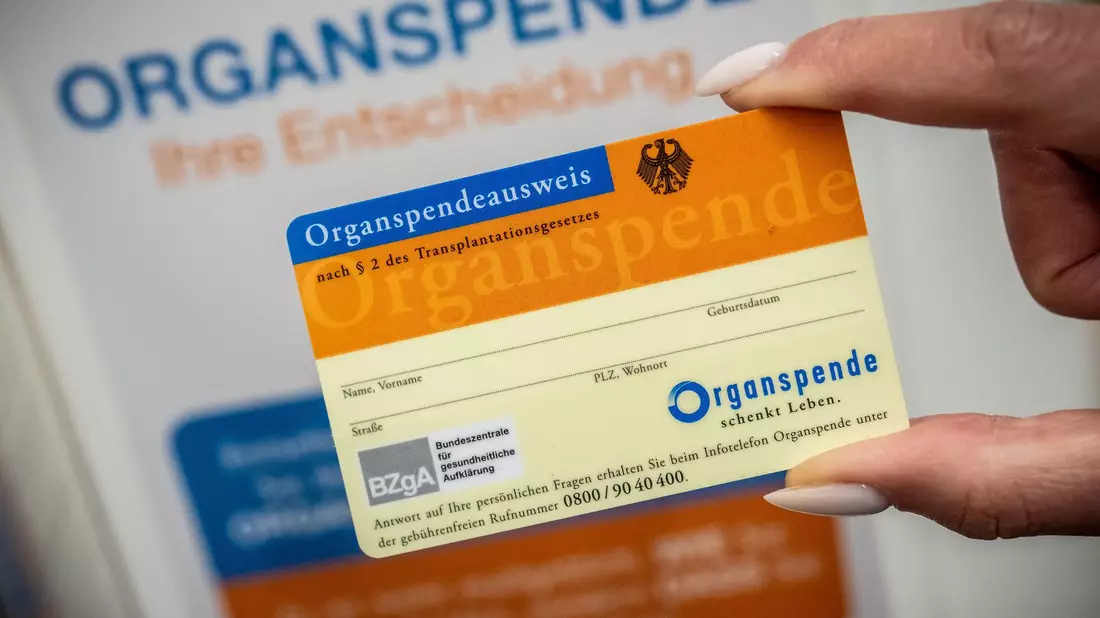 Auf www.organspende-register.de können Menschen ab 16 Jahren dokumentieren, ob sie zu einer Organspende nach dem Tod bereit sind oder nicht. - Bild: Michael Kappeler/dpa