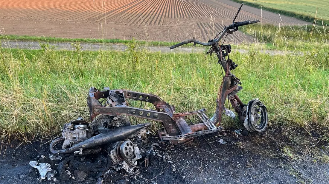 POL-SO: Roller in Flammen - Bild: presseportal.de