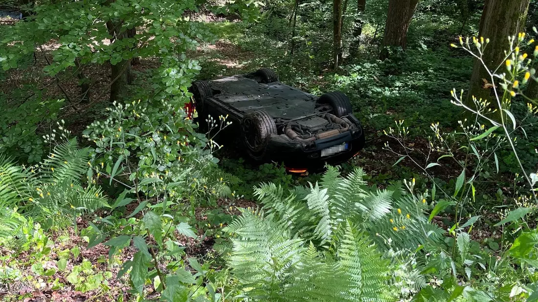 POL-RBK: Overath - Zwei Schwerverletzte nach Alleinunfall auf L 312 - Bild: presseportal.de
