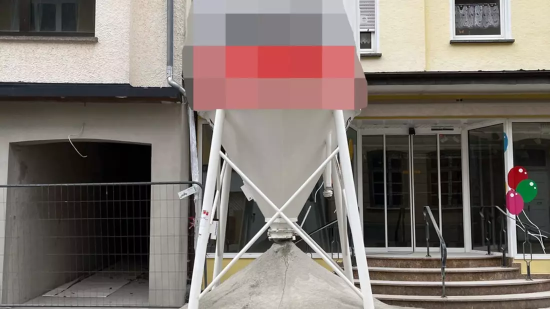 POL-EU: Zementputz-Silo geöffnet - Bild: presseportal.de