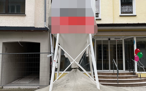 POL-EU: Zementputz-Silo geöffnet - Foto: presseportal.de