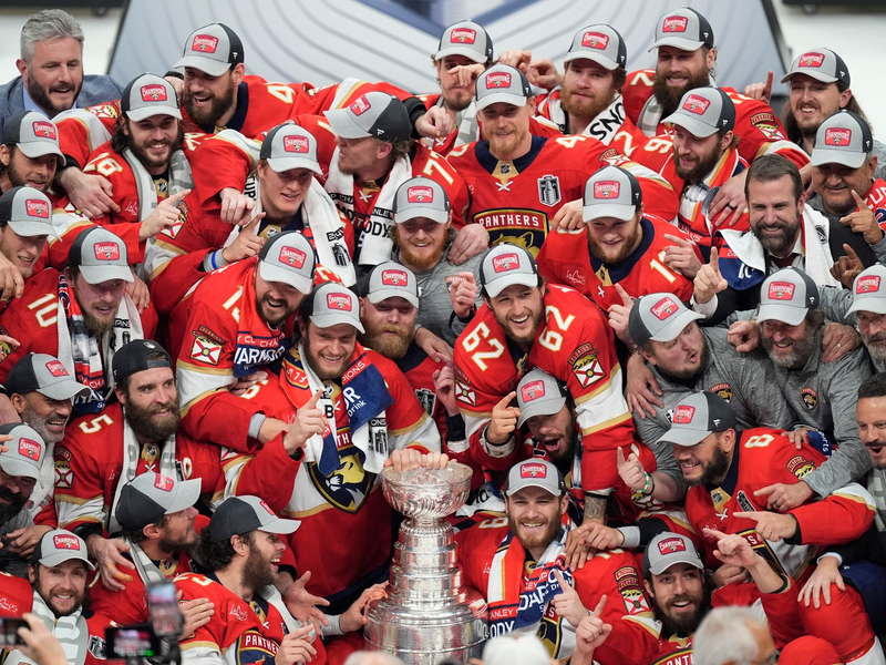 Im entscheidenden siebten Spiel des diesjährigen Stanley Cups unterlagen die Edmonton Oilers den Florida Panthers 1:2. - Foto: Rebecca Blackwell/AP/dpa