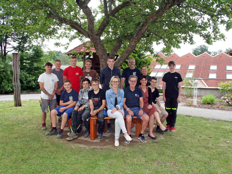 HARTL HAUS: Schulprojekt mit Sitzbank - Foto: PTS Zwettl über pressetext.de