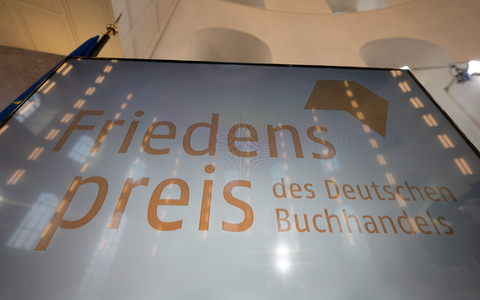 Der Friedenspreis des Deutschen Buchhandels geht in diesem Jahr an die Historikerin Anne Applebaum. - Foto: Sebastian Gollnow/dpa Der Friedenspreis des Deutschen Buchhandels geht in diesem Jahr an die Historikerin Anne Applebaum. - Foto: Sebastian Gollnow/dpa
