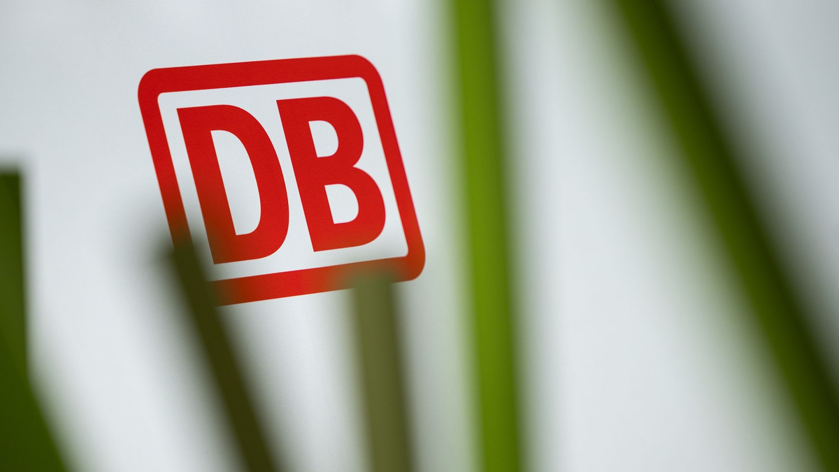 Züge rund um Frankfurt stehen still - Foto: Hannes P Albert/dpa